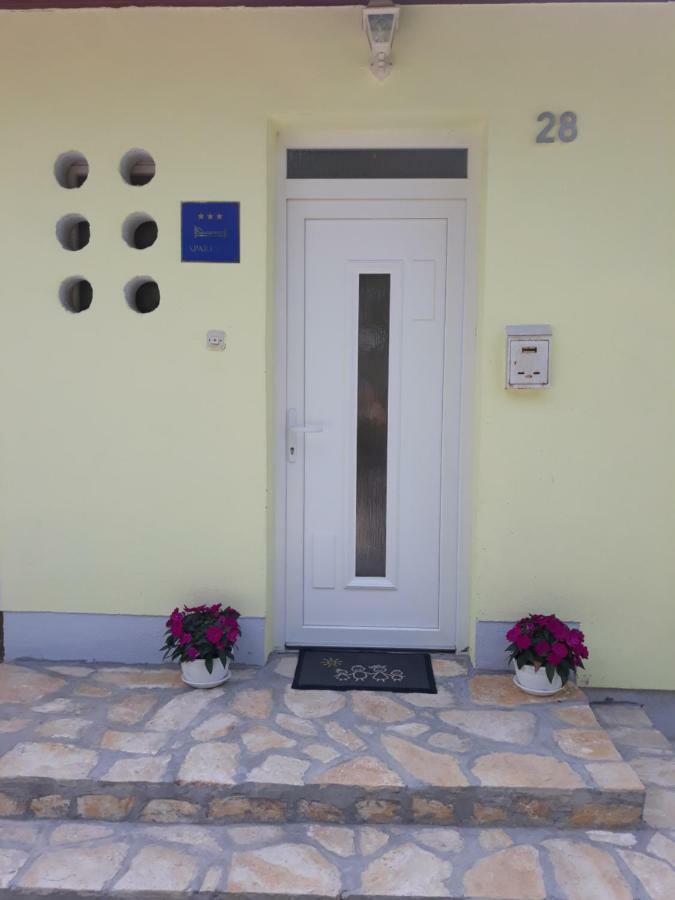 Gospic Riverside Apartment Buitenkant foto
